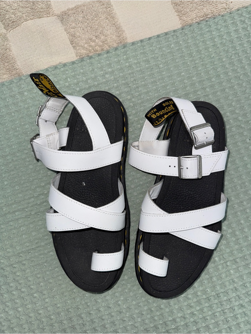 Dr. Martens Avry Hydro Leather Platform Sandals Size 8
